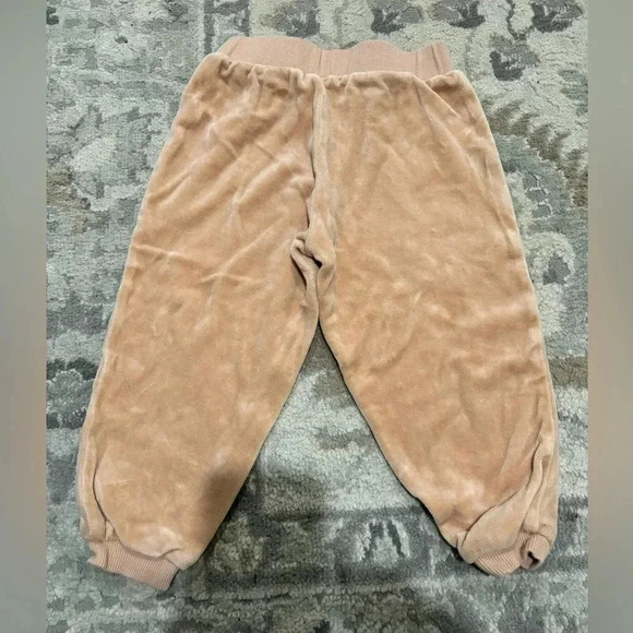 Quincy Mae Velour  Relaxed Fit Joggers - Picture 3 of 4